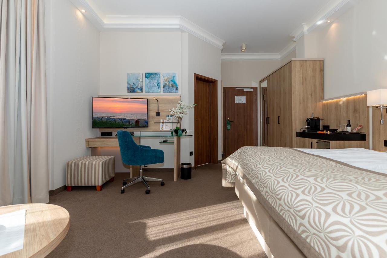 Hotel Am Strand Ostseebad Kühlungsborn Buitenkant foto