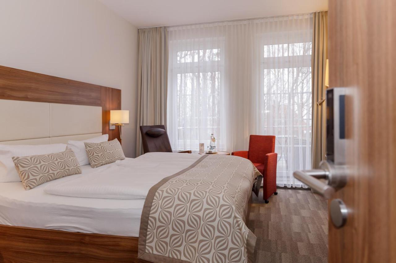 Hotel Am Strand Ostseebad Kühlungsborn Buitenkant foto